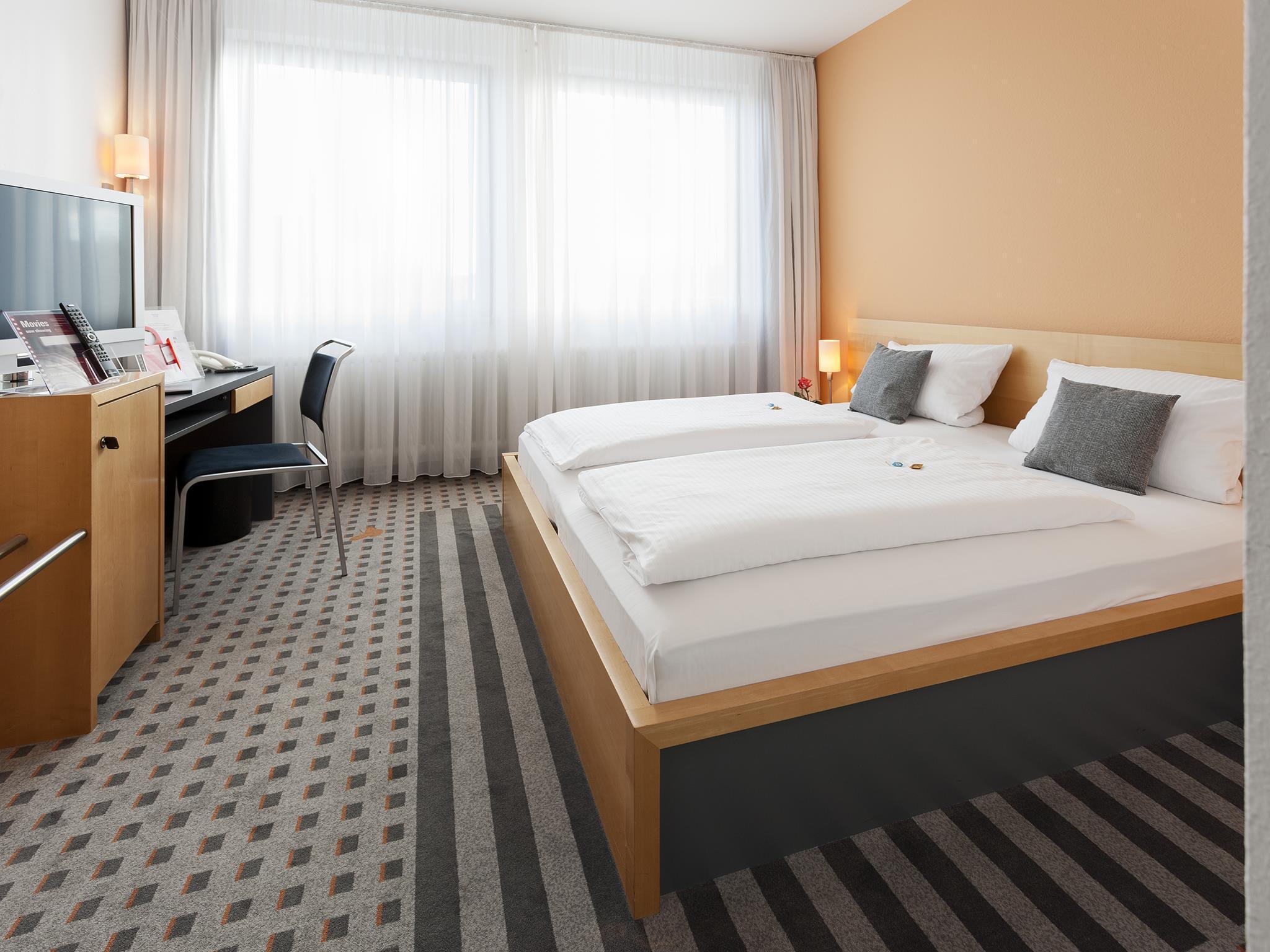 Best Western Hotel Am Europaplatz Königsbrunn Eksteriør bilde