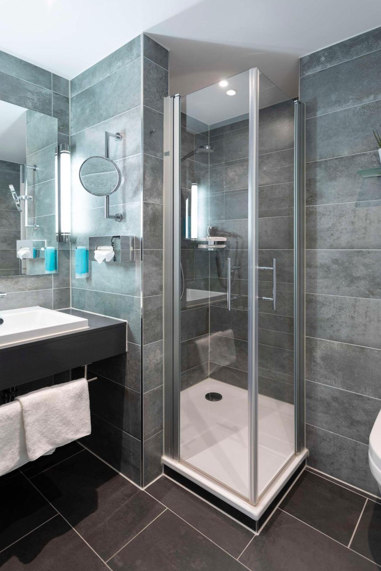 Best Western Hotel Am Europaplatz Königsbrunn Eksteriør bilde