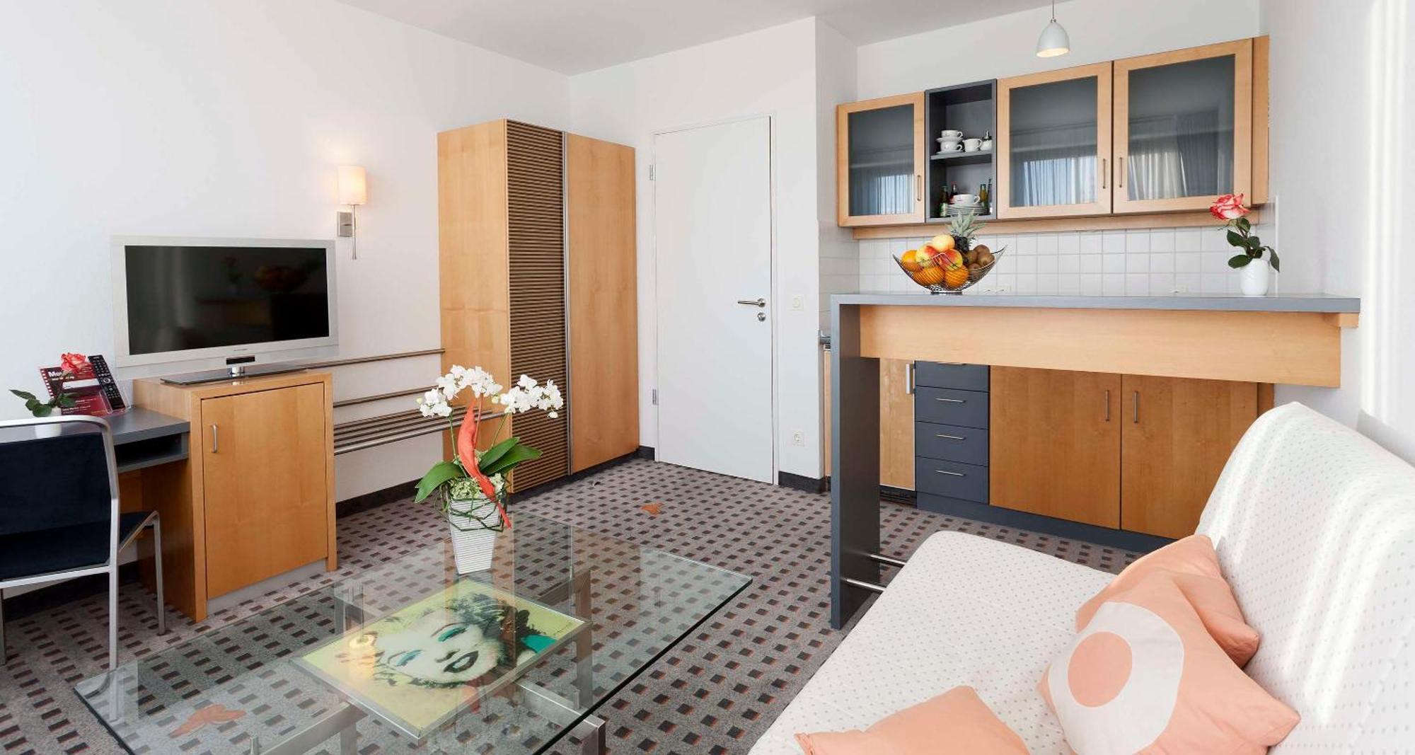 Best Western Hotel Am Europaplatz Königsbrunn Eksteriør bilde